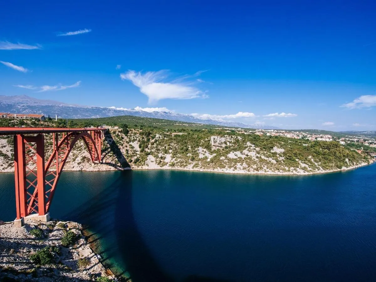 Lovely Holiday Home With Private Swimming Pool Maslenica Croatia